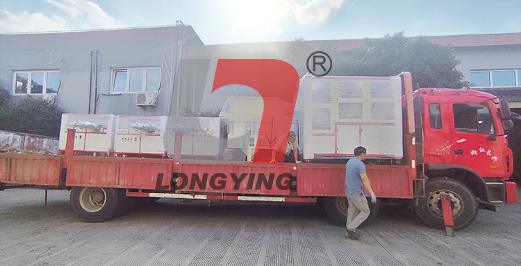 龍應FKJ-8全自動灌裝封口機&LY-450透明膜三維包裝機