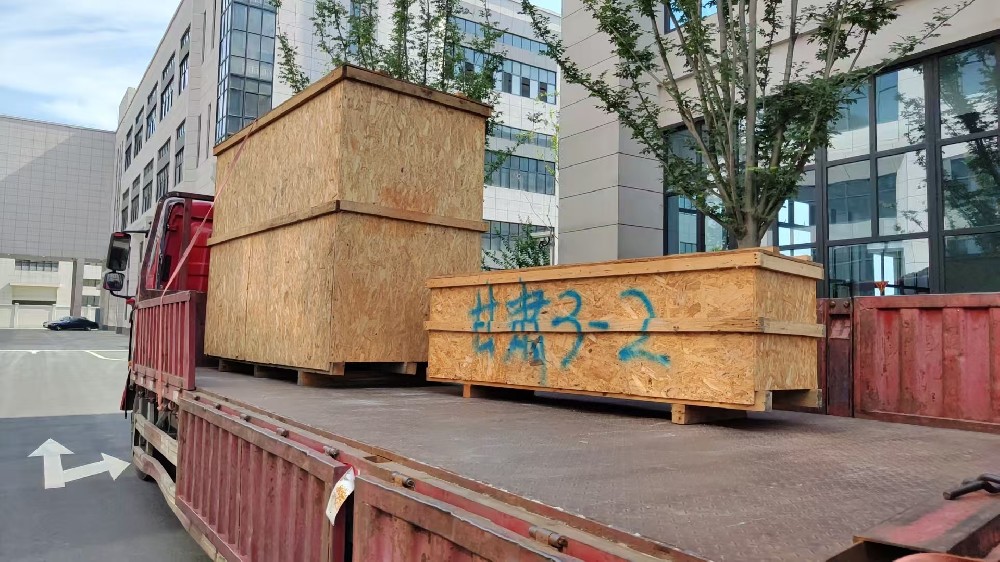 龍應(yīng)LY-480透明膜三維包裝機(jī)